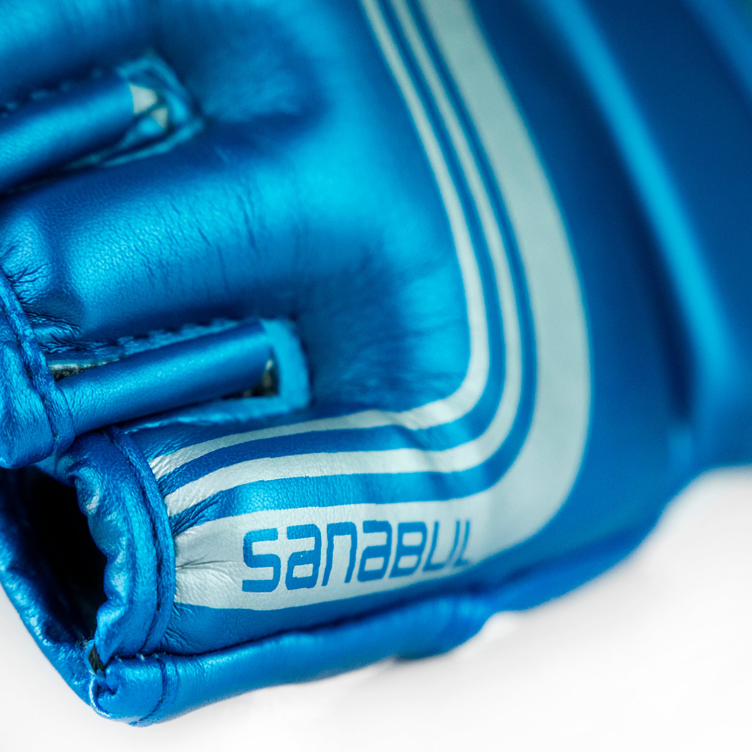 Canada Fighting - Boxing Gloves
