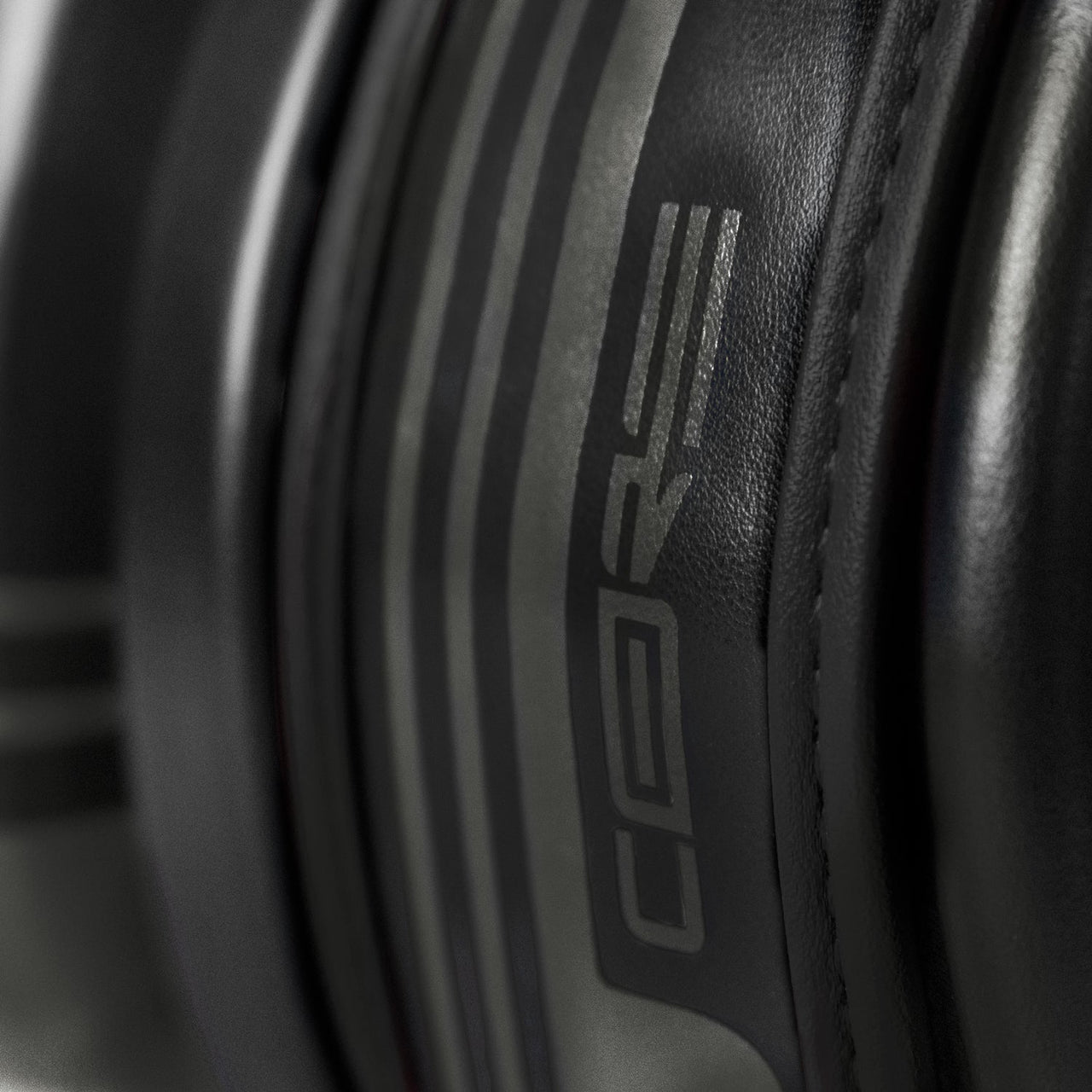 Sanabul CORE Series Gel boxing gloves view 1