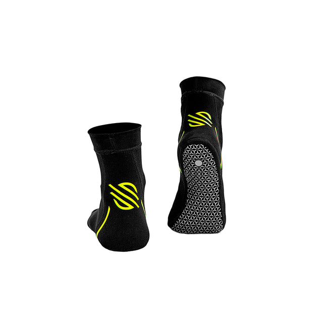 Sanabul Grip 2 Pairs Socks for MMA, Kickboxing, Grappling Men M